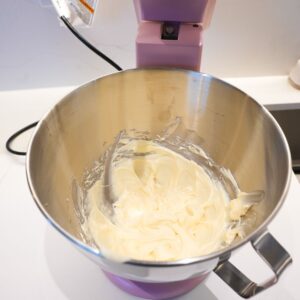 Cheesecake mixture blended.