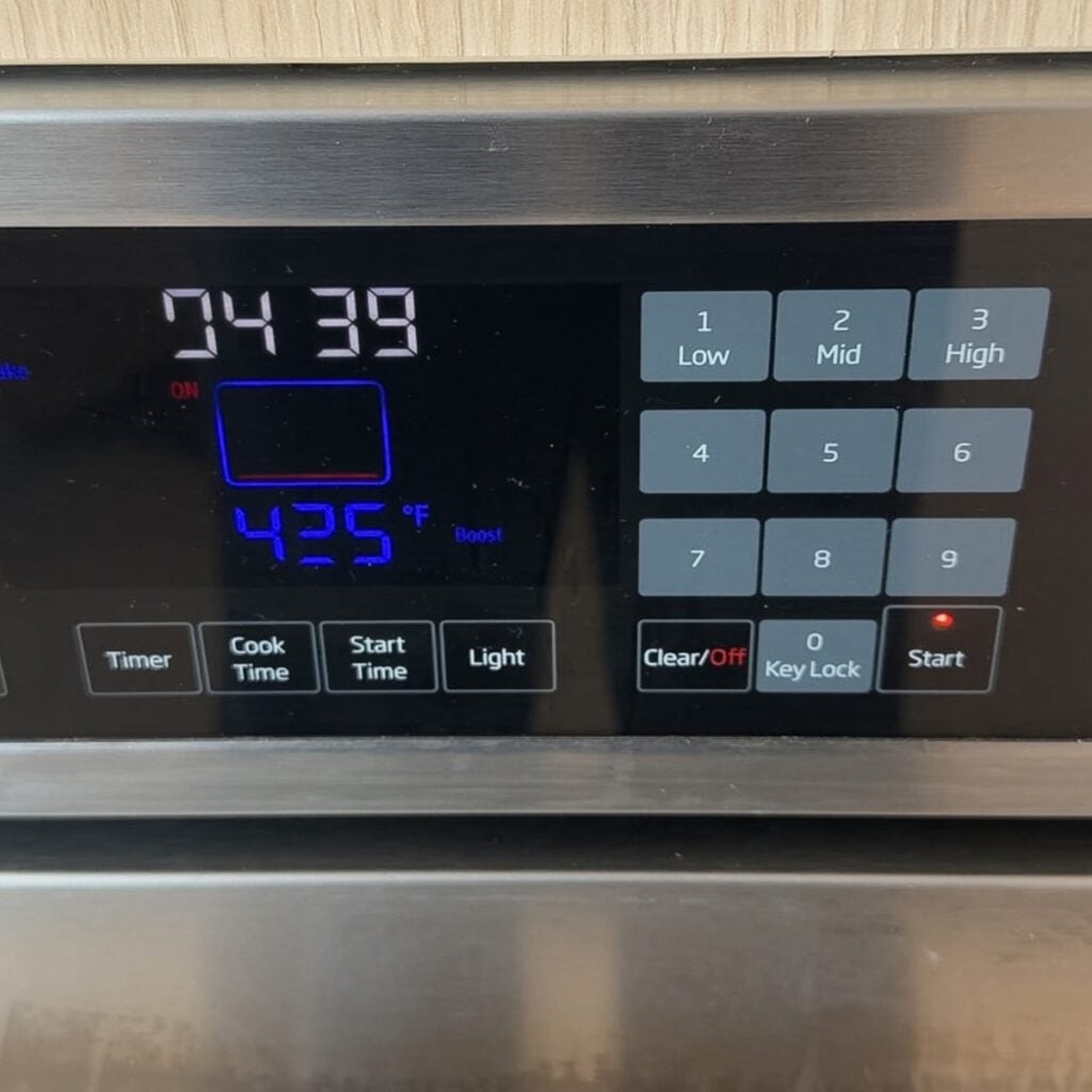 Oven with temperature.