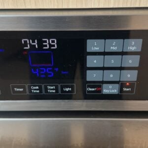 Oven with temperature.